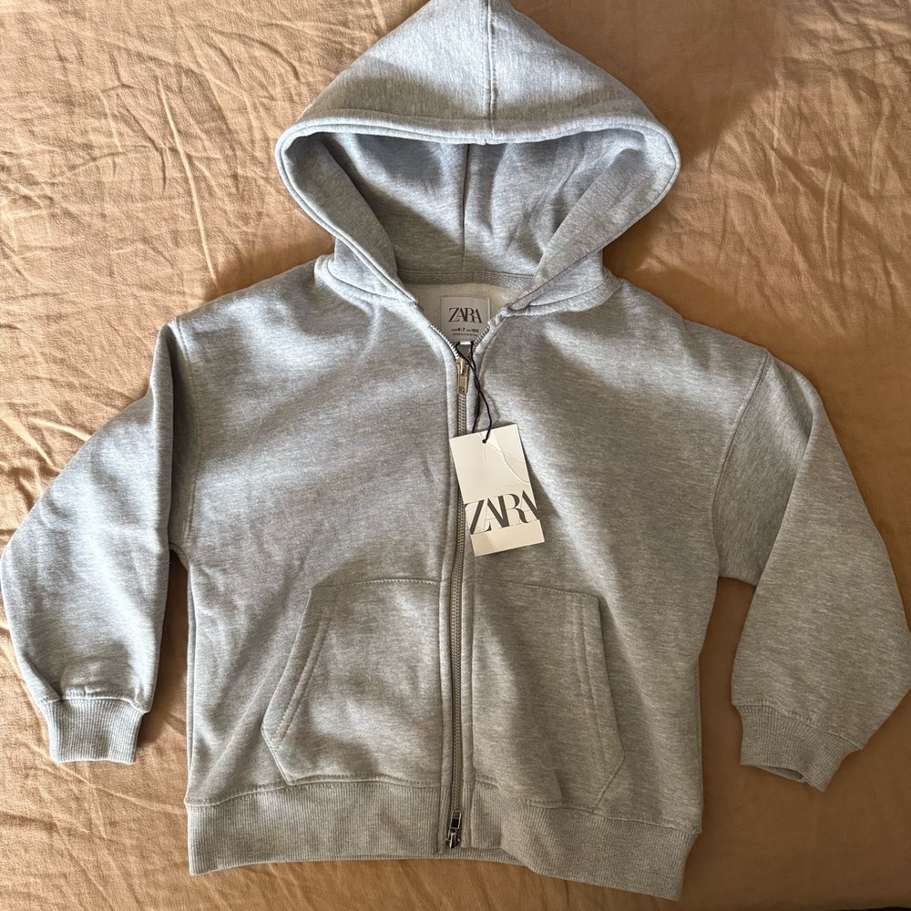 NWT Zara 6-7 year old Gray Zip Hoodie Sweatshirt